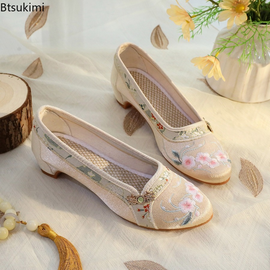 Embroidery Style - Novos Sapatos Femininos 2026: Estilo Étnico