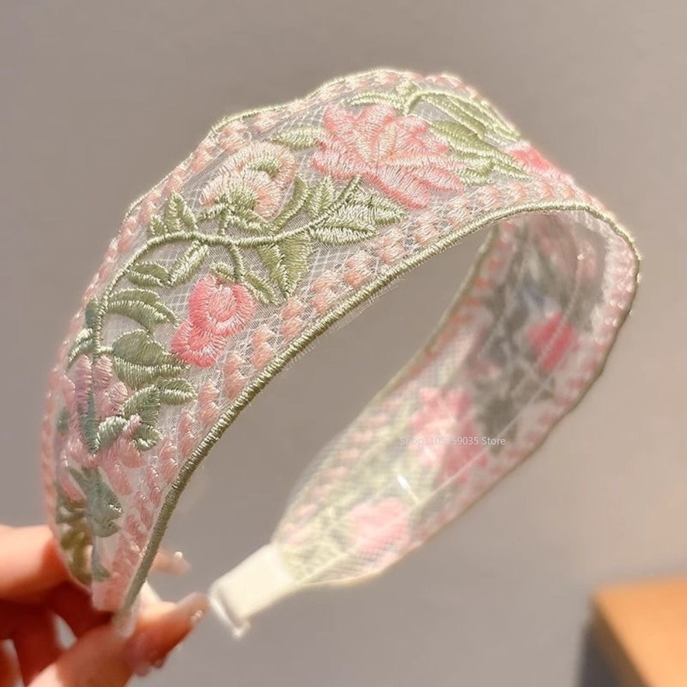 Embroidery Hooping - Tiara de Renda Floral Bordada Primavera