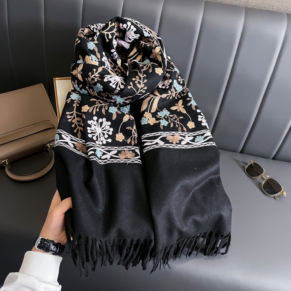 Novo inverno quente cachecol d - Embroidery Shawl avaliação e preço