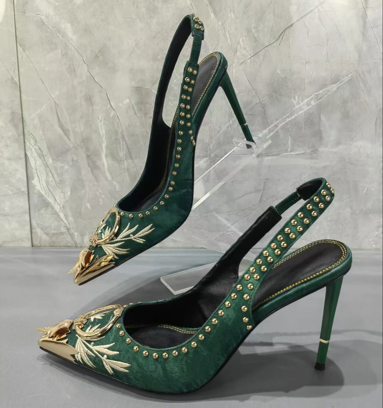 Sandálias Femininas de Veludo  - Embroidery Shoes avaliação e preço