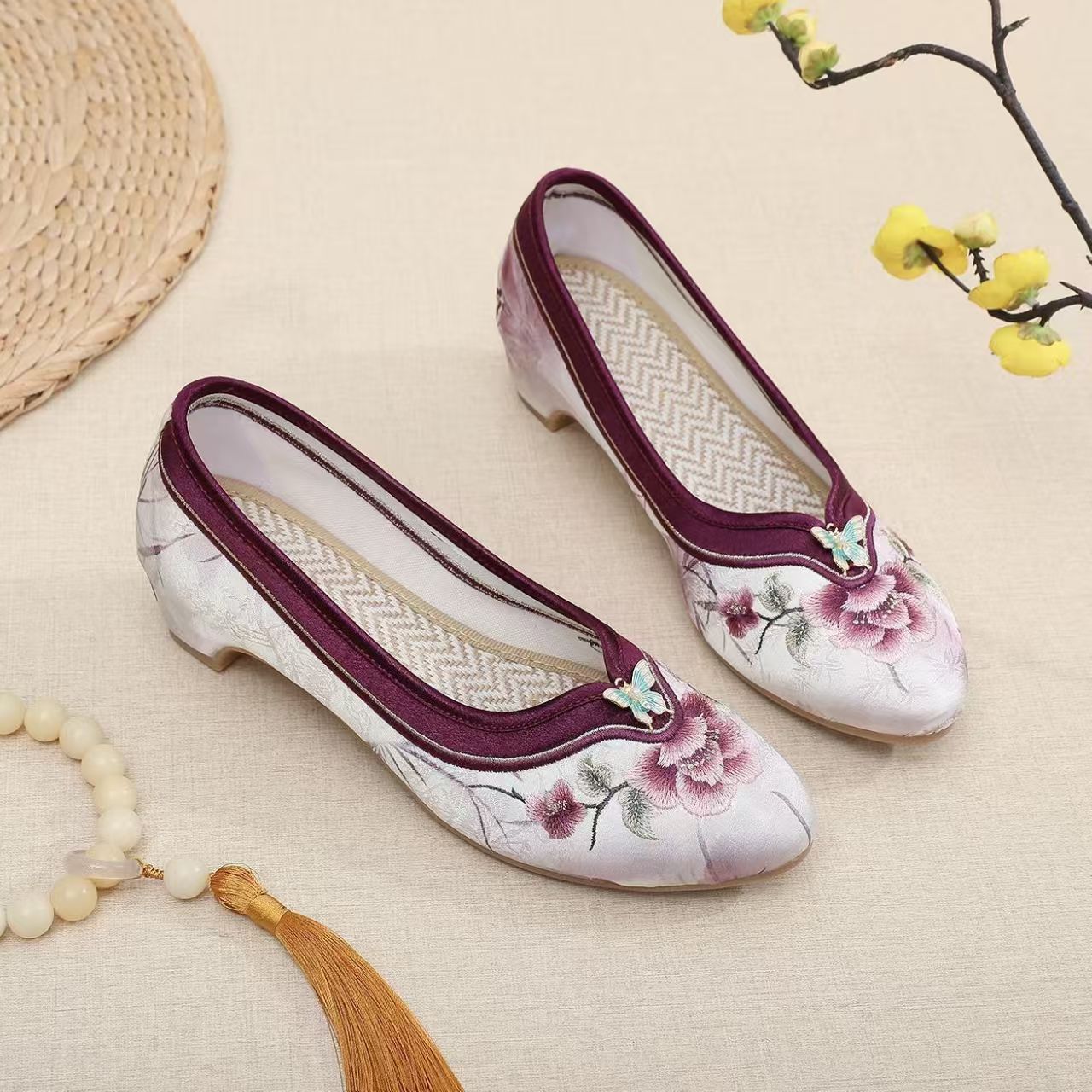 Sapatos femininos de salto bai - Embroidery Shoes avaliação e preço