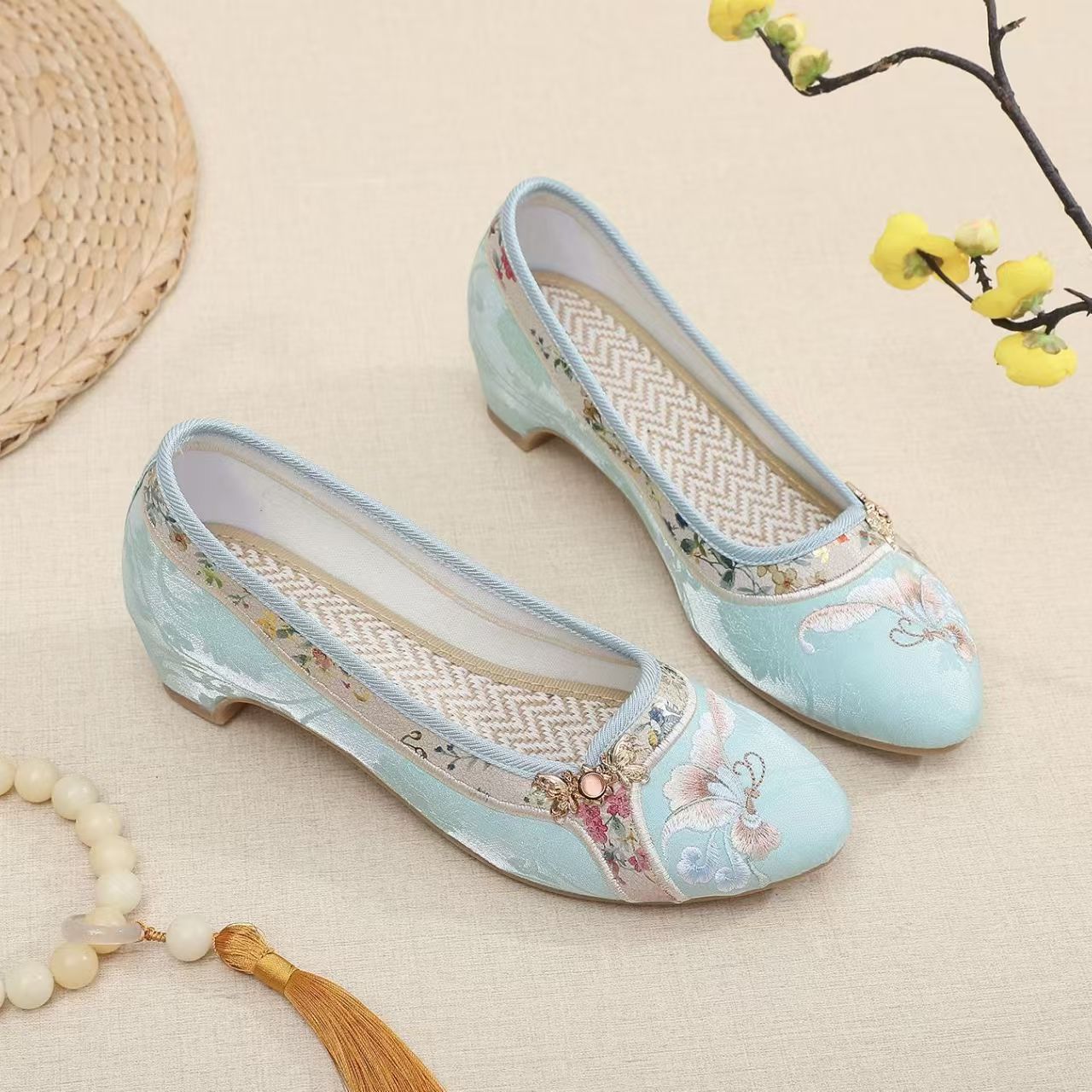 Sapatos femininos de salto bai - Embroidery Shoes avaliação e preço