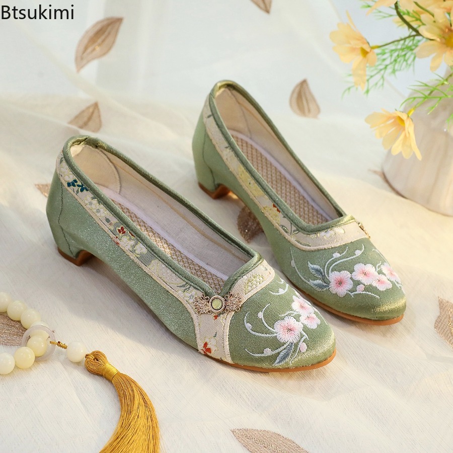 Novos Sapatos Femininos 2026:  - Embroidery Style avaliação e preço