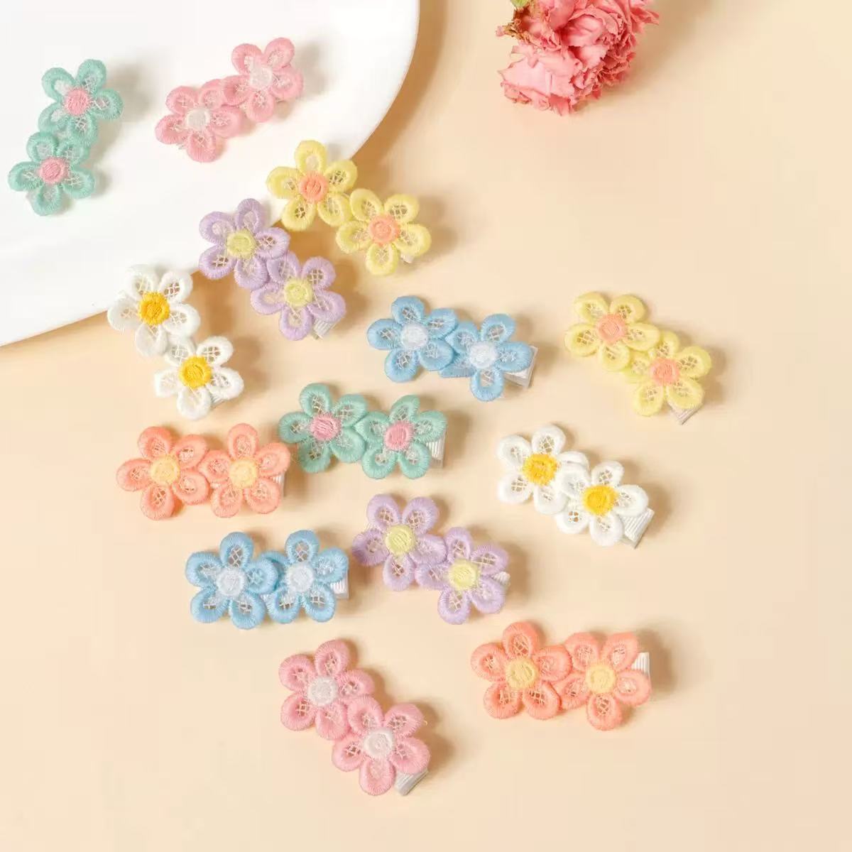 14 peças de presilhas de cabel - Embroidery Daisy avaliação e preço