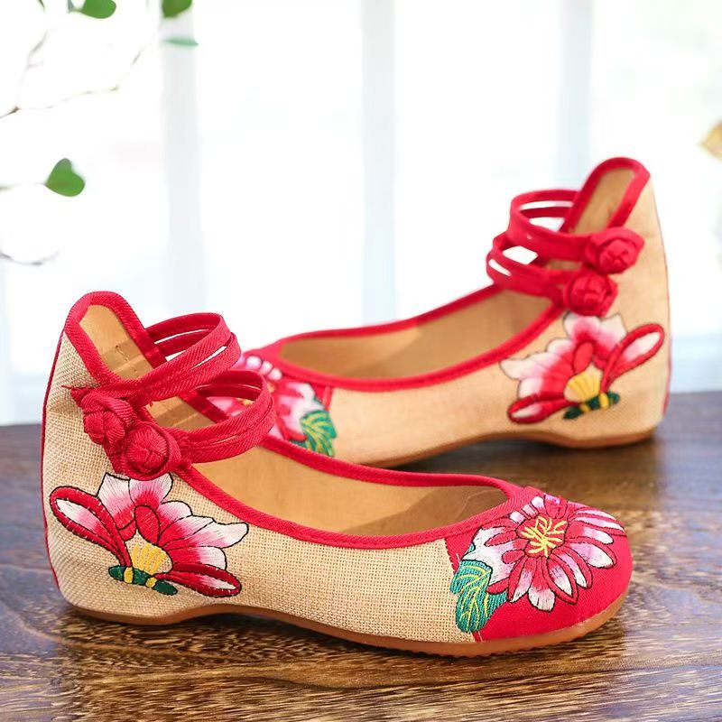 Sapatos Femininos de Tecido Bo - Embroidery Skirt avaliação e preço
